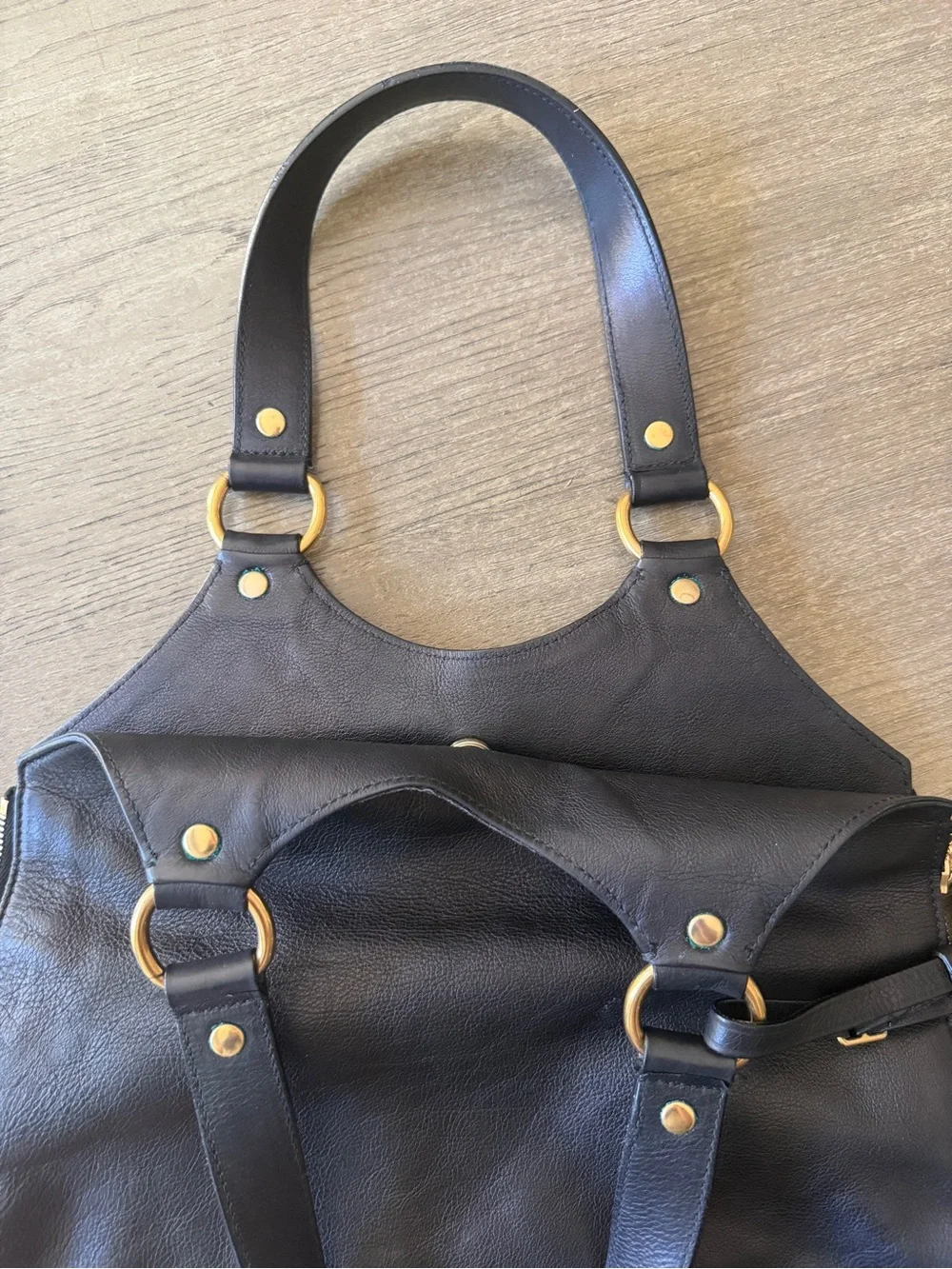 Authentic YSL Black Leather bag with Gold Hardware - Picture 2 of 5